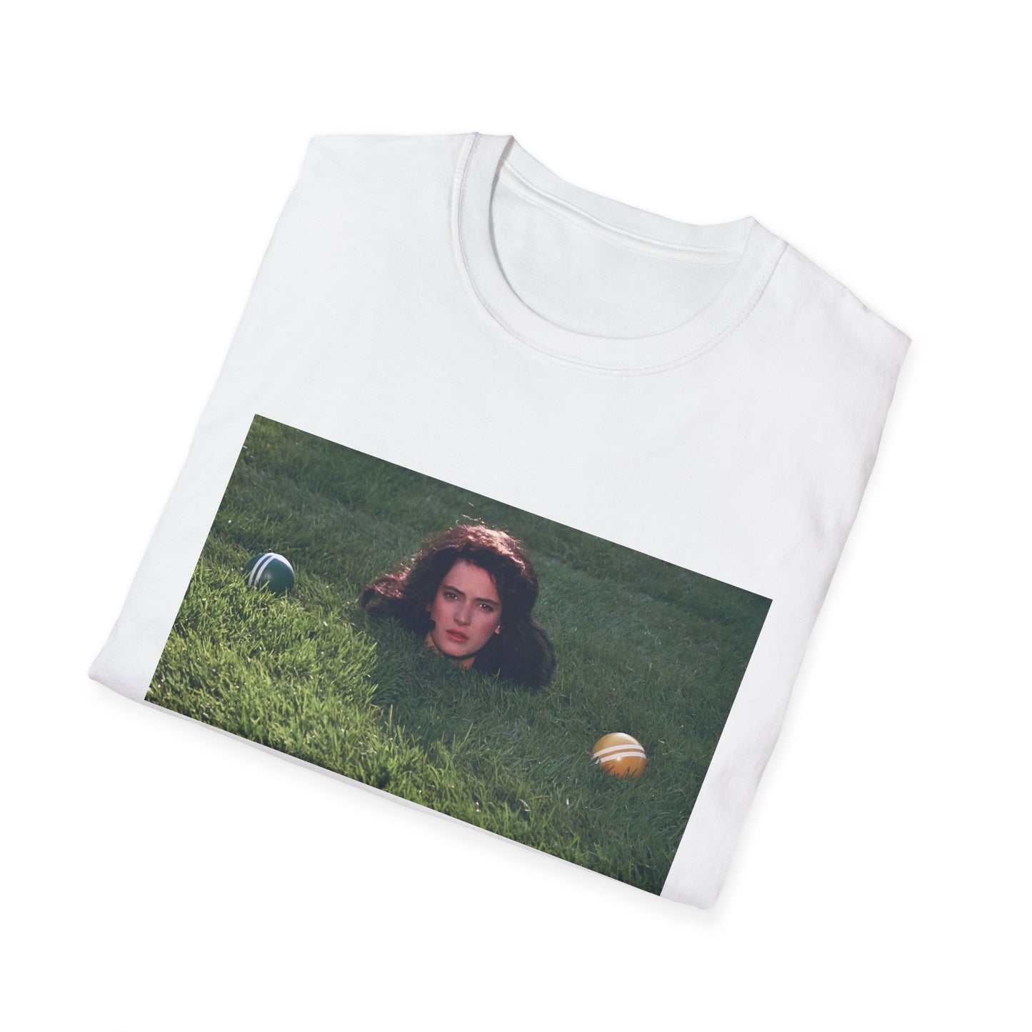 1989 movie "heathers" veronica's head in the grass tshirt